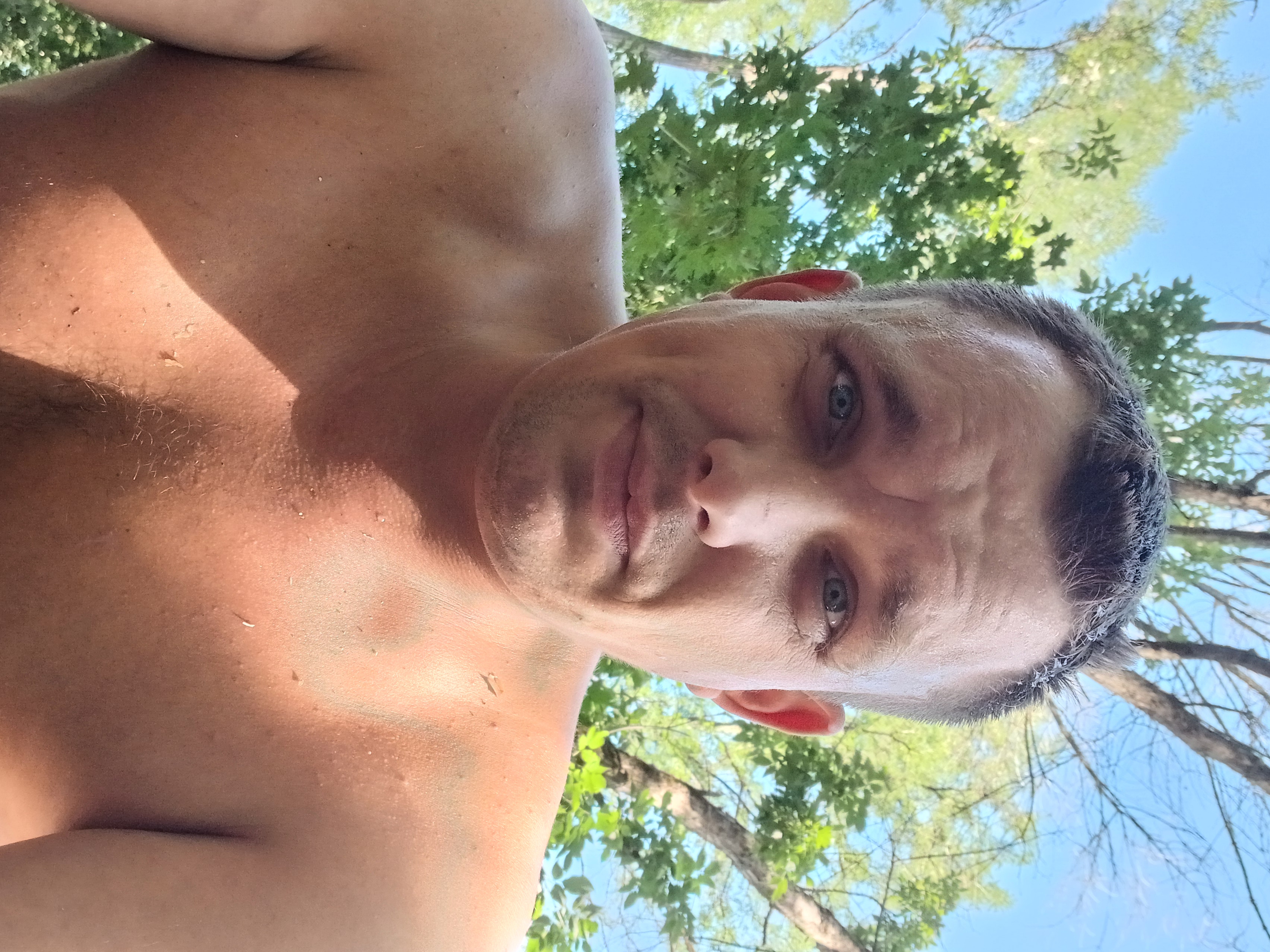 Шукаю пишну дівчину,або жінку...