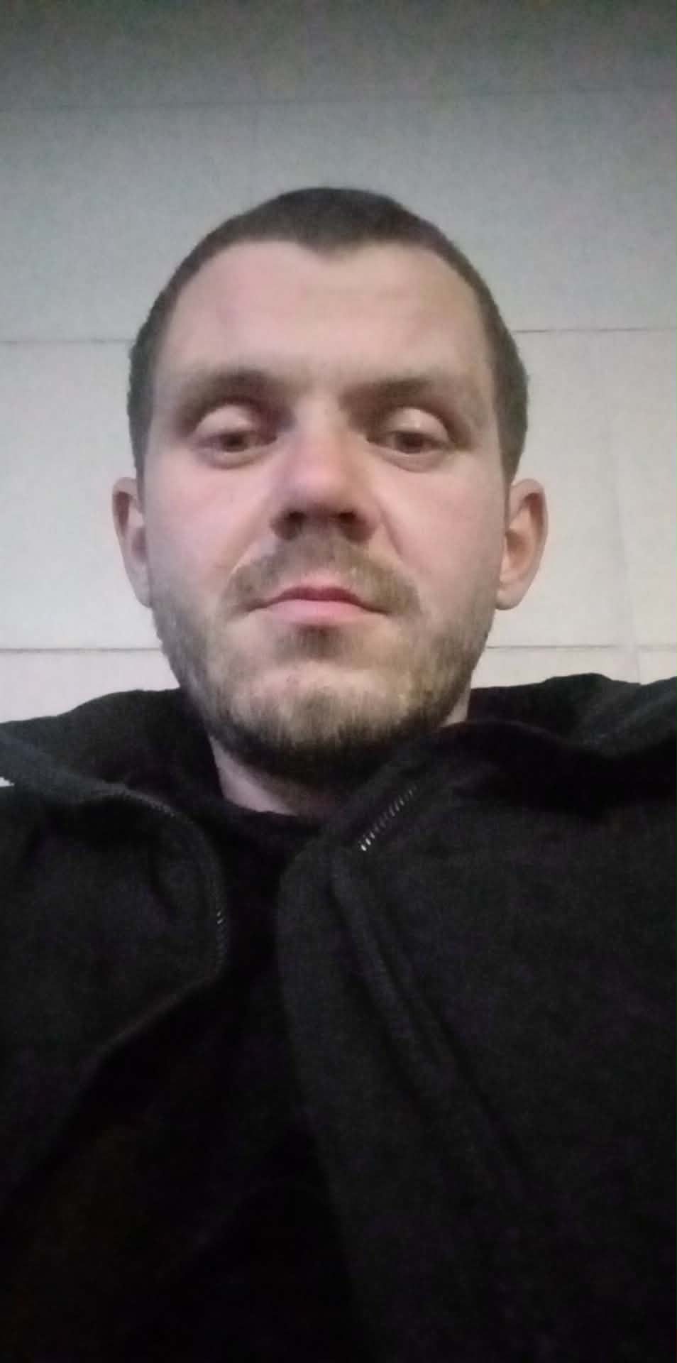 Шукаю дівчину на вечір щоб розважитися