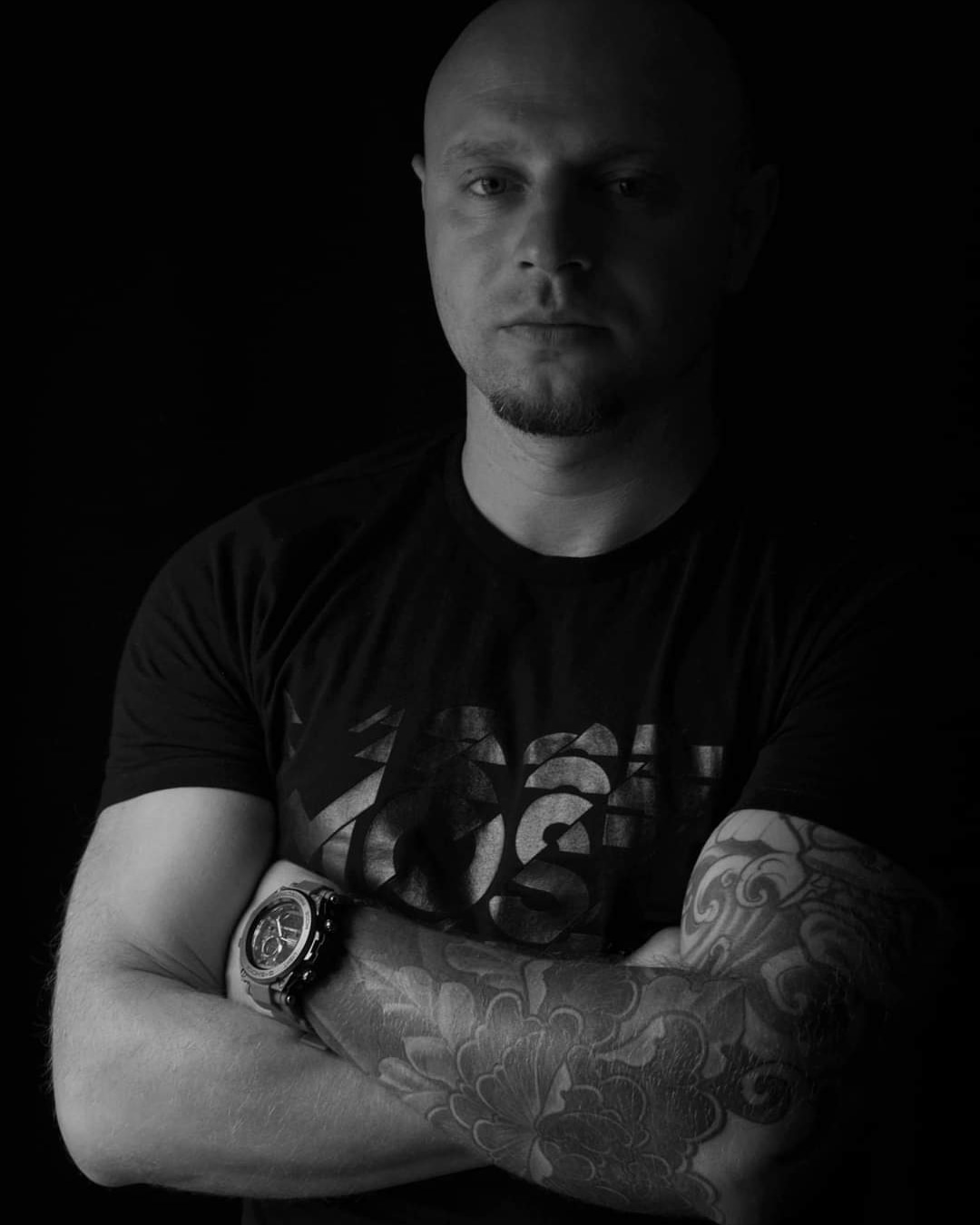 Шукаю жінку, дівчину