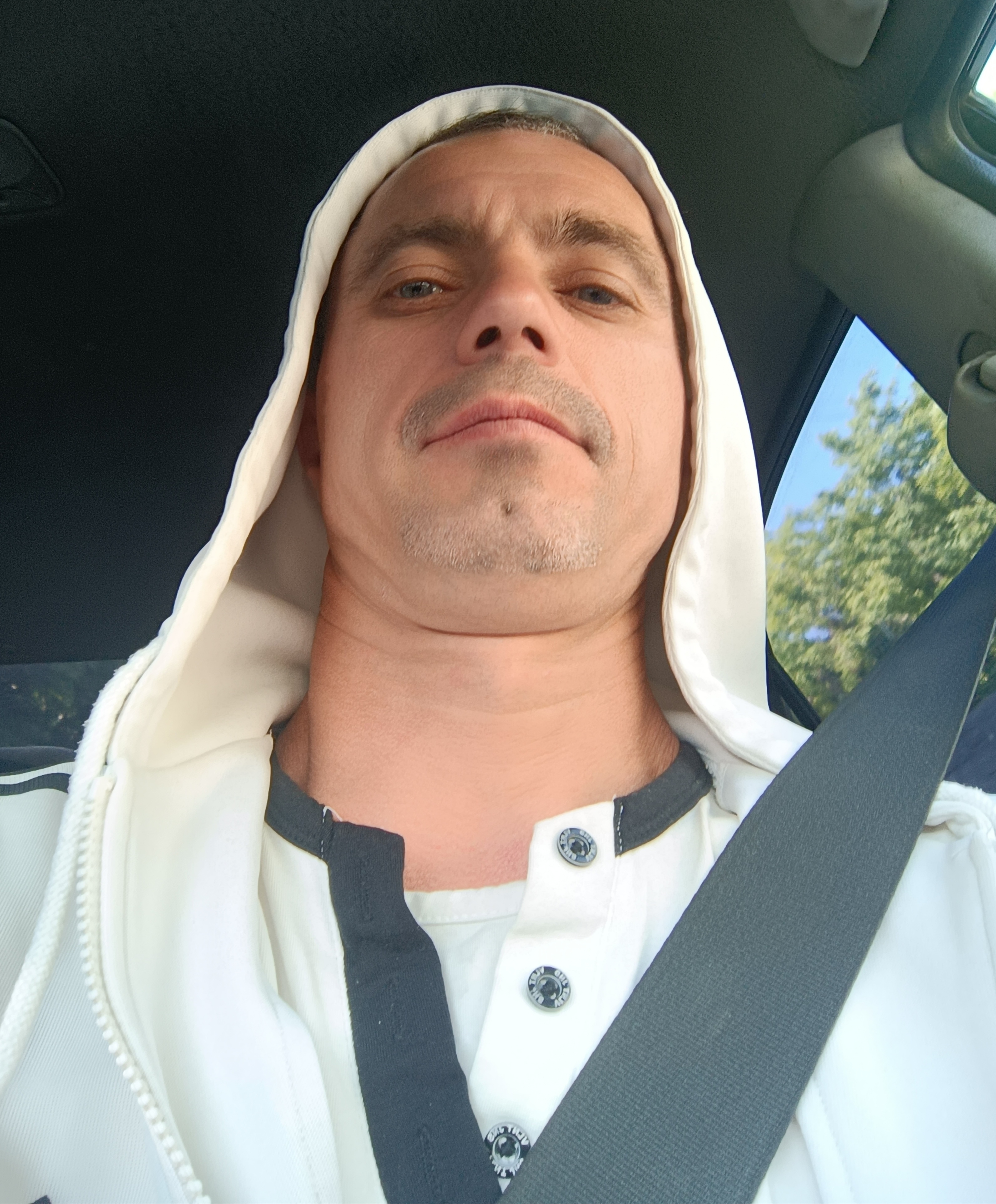 Анкета: Чоловік. Шукаю дівчину, жінку для інтиму — Київ