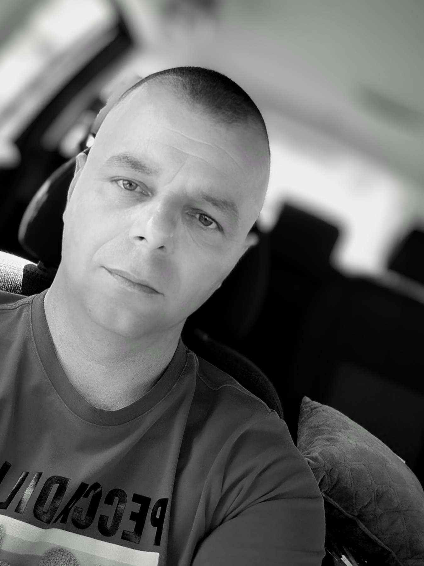 Привіт шукаю девушку женщину сімейну пару мущину парня