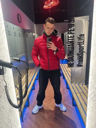шукаю гарячу дівчину для бурного сексу — Київ — Чоловік